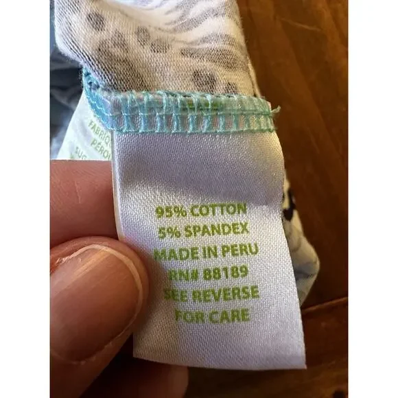 Lilly Pulitzer HIPPY HIPPY SHAKE Michele Shirt Top Size M V neck Cotton Stretch - Picture 7 of 8